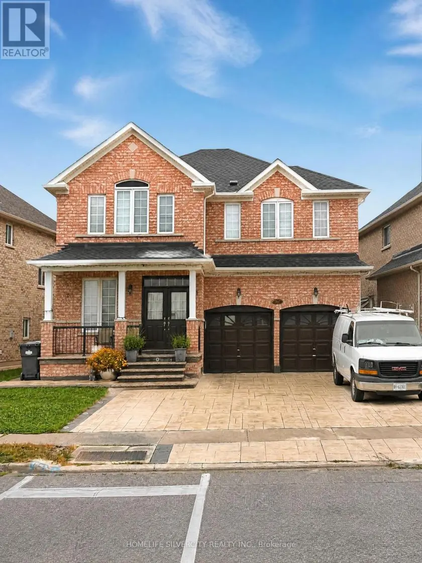 Other at 102 EARLSBRIDGE BOULEVARD, Brampton