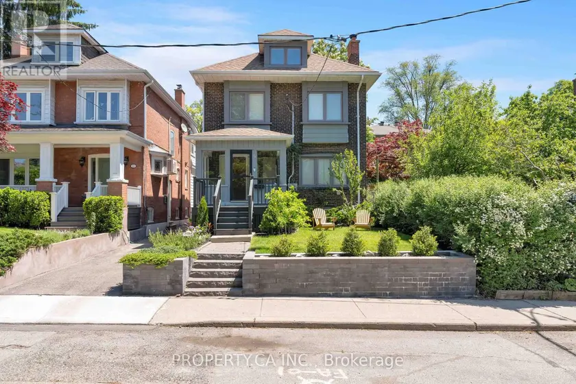 Detached at 9 FAIRVIEW AVENUE, Toronto