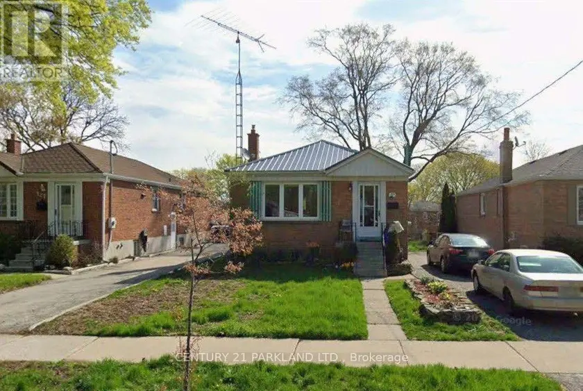 Detached at 125 NORTH CARSON STREET, Toronto