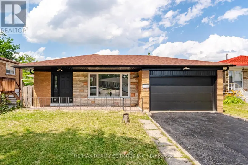 Detached at 7493 NETHERWOOD ROAD, Mississauga