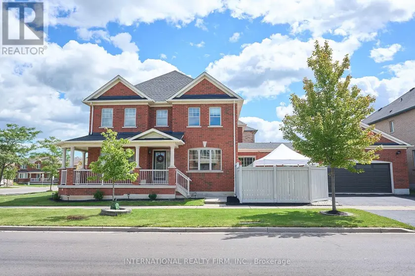 Semi-Detached/Link at 212 PRINGLE AVENUE, Milton