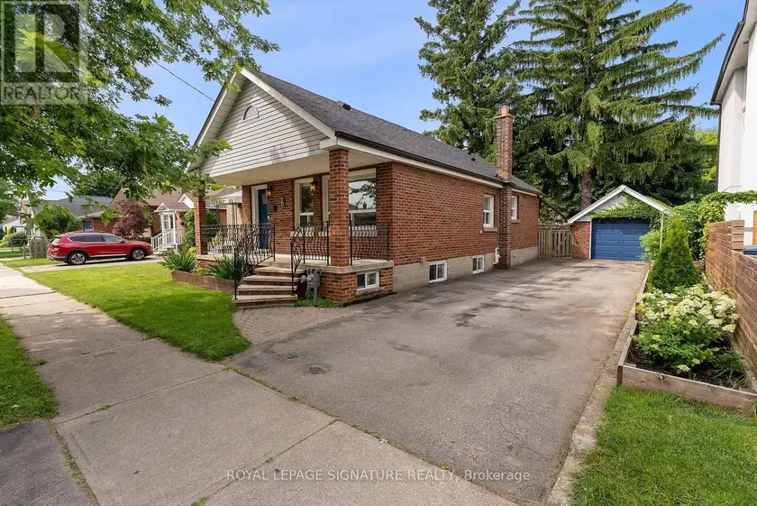 Detached at 76 FOCH AVENUE, Toronto