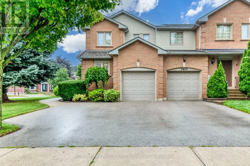 Townhouse at 2455 NEW WOOD DRIVE, Oakville