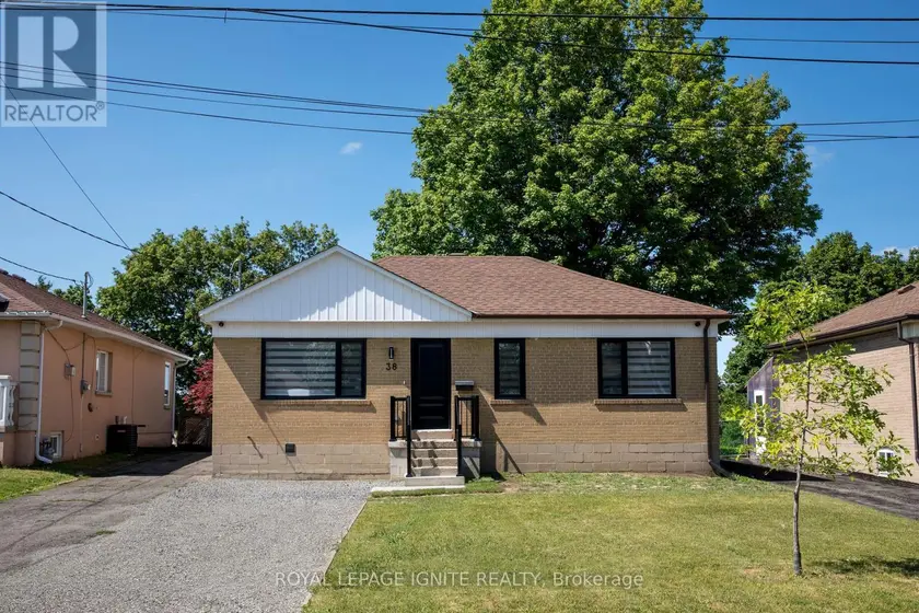 Detached at BSMT - 38 PARENT AVENUE, Toronto