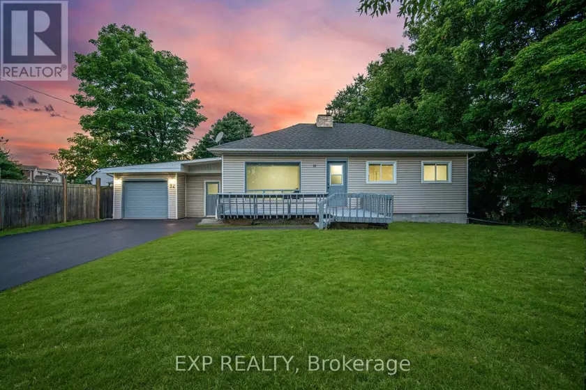 Detached at 32 MAPLE AVENUE E, Halton Hills