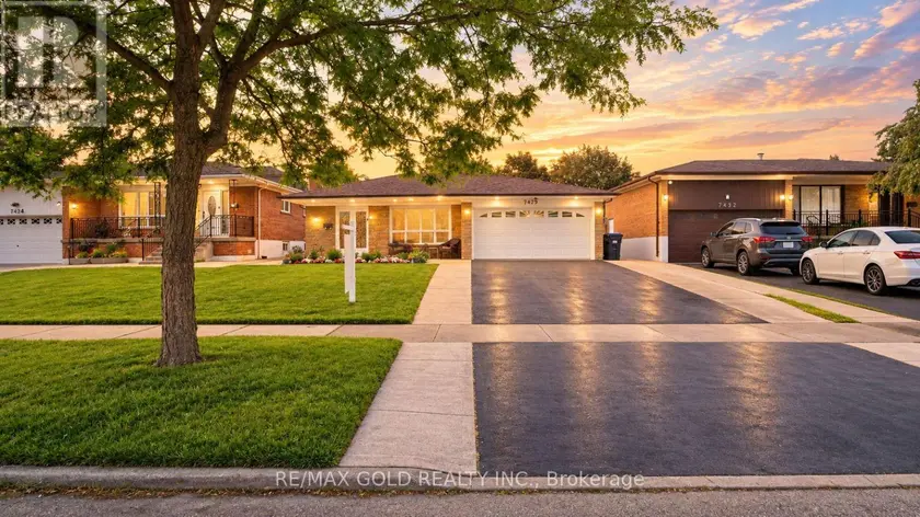 Detached at 7428 PICKFAIR DRIVE, Mississauga