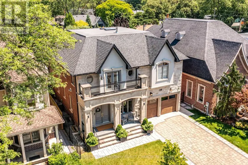 Detached at 29 OAKWOOD AVENUE S, Mississauga