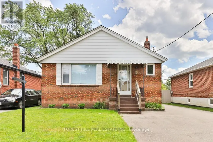 Detached at 19 SILVERCREST AVENUE, Toronto