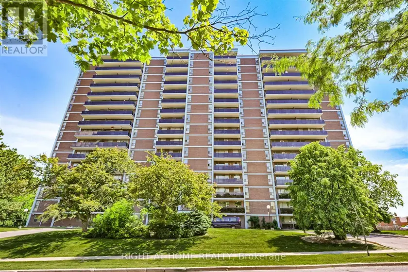 Apartment at 812 - 235 GRANDRAVINE DRIVE, Toronto