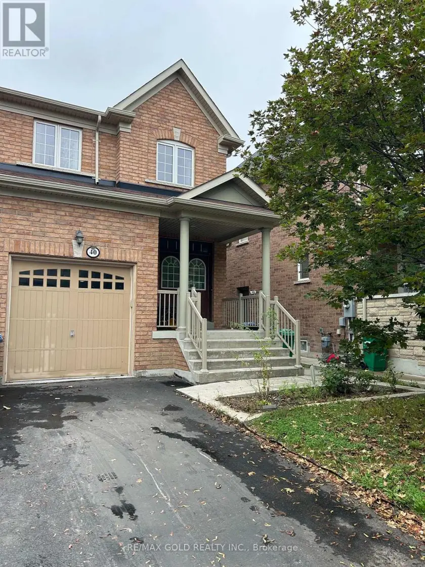 Semi-Detached/Link at 40 LOFTSMOOR DRIVE, Brampton