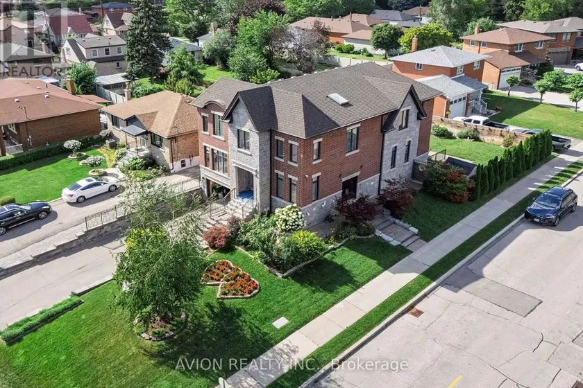 Detached at 220 FALSTAFF AVENUE, Toronto