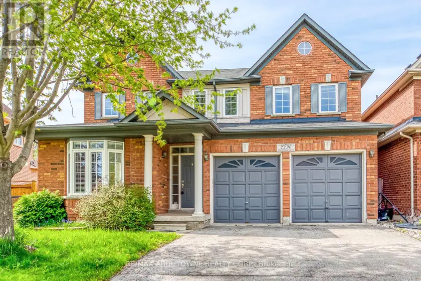 Detached at 2290 WOODMONT CRESCENT S, Oakville