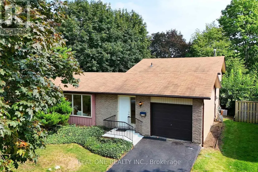 Detached at 3148 BENTWORTH DRIVE, Burlington