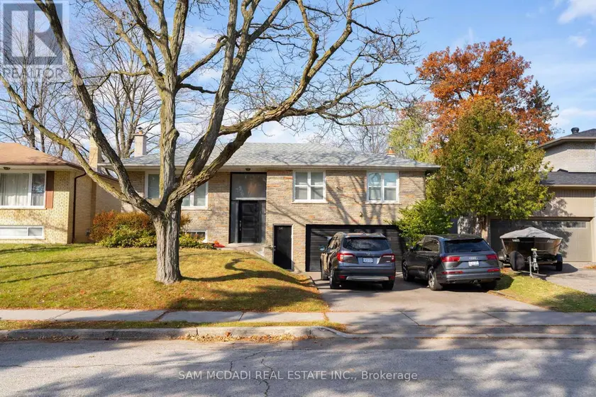 Detached at 54 BEARBURY DRIVE, Toronto