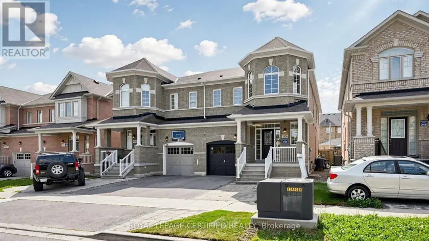 Semi-Detached/Link at 5576 MEADOWCREST AVENUE, Mississauga