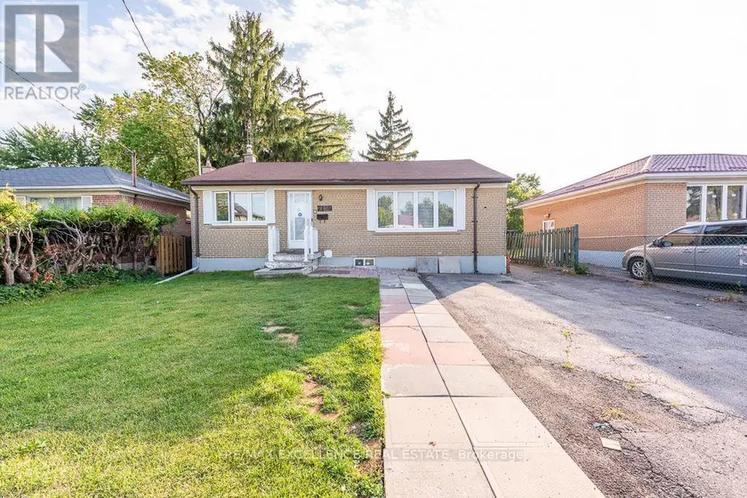 Detached at 7150 MINOTOLA AVENUE, Mississauga