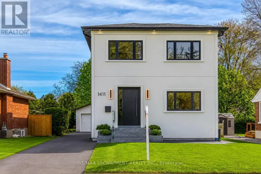 Detached at 1411 MOUNTAIN GROVE AVENUE, Burlington