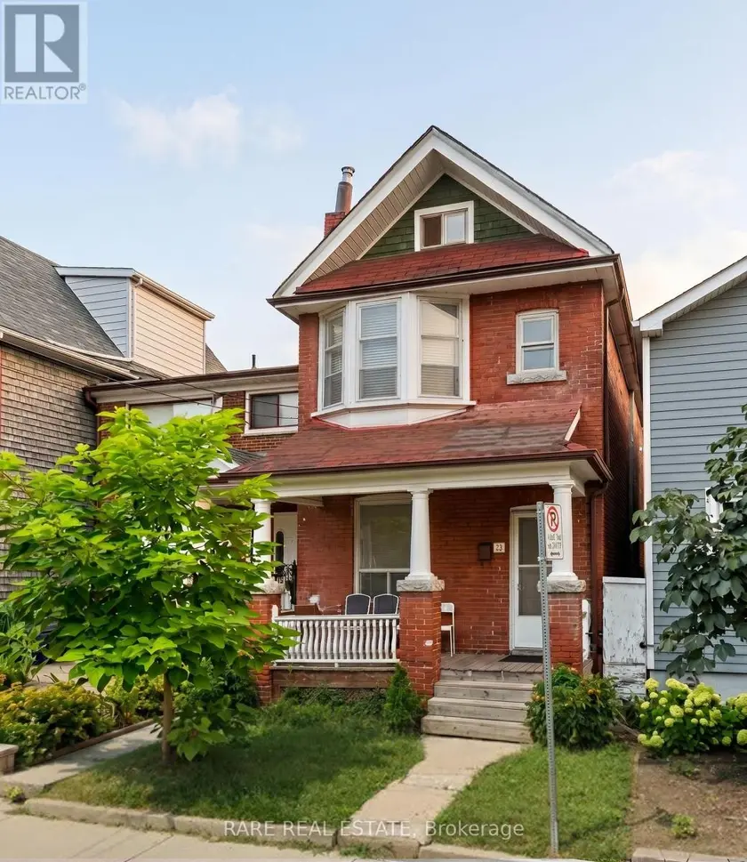 Detached at UPPER - 32 GARNET AVENUE, Toronto