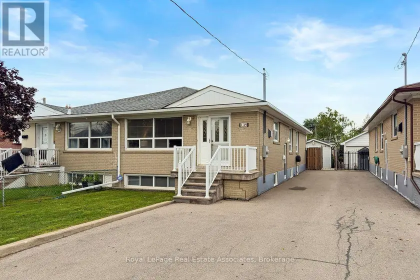 Semi-Detached/Link at 139 VODDEN STREET E, Brampton