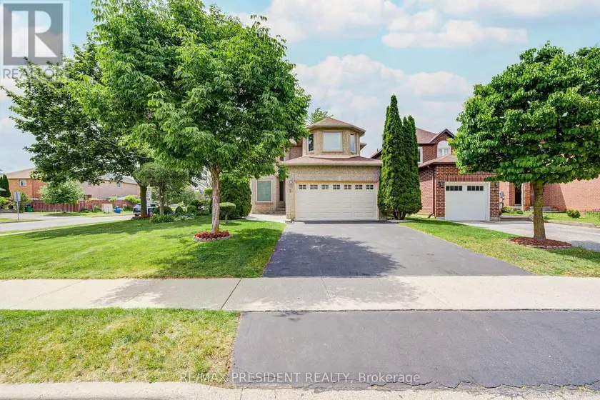 Detached at 2 BANNER ROAD, Brampton