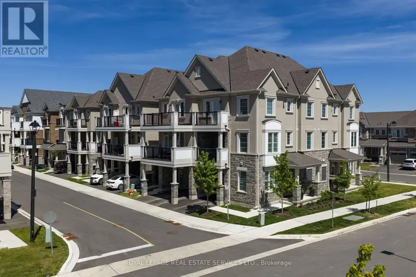Townhouse at 86 - 1317 LERICHE WAY, Milton