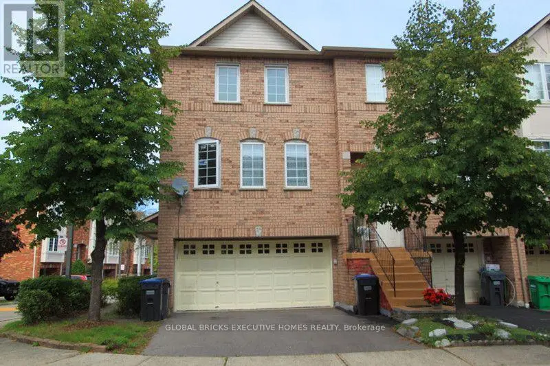 Townhouse at 111 - 80 ACORN PLACE, Mississauga