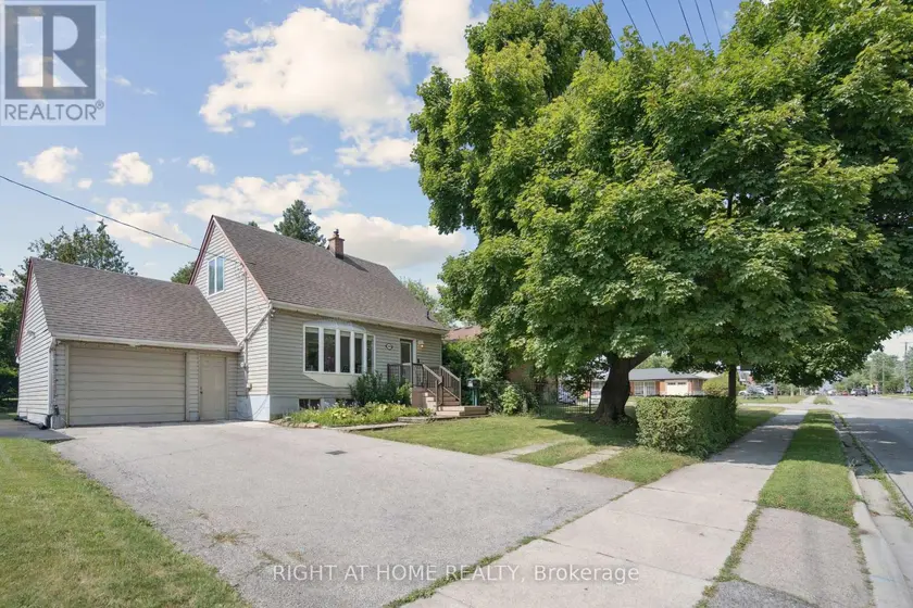 Detached at 2343 MOUNTAINSIDE DRIVE, Burlington