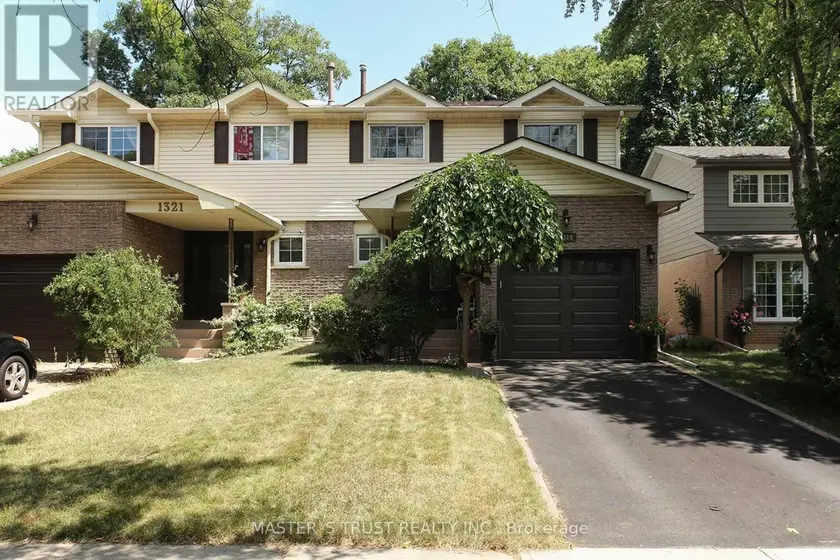 Semi-Detached/Link at 1319 WHITE OAKS BOULEVARD E, Oakville