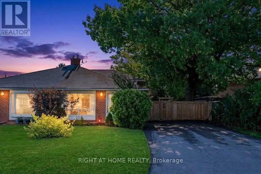 Semi-Detached/Link at 46 ALOMA CRESCENT, Brampton