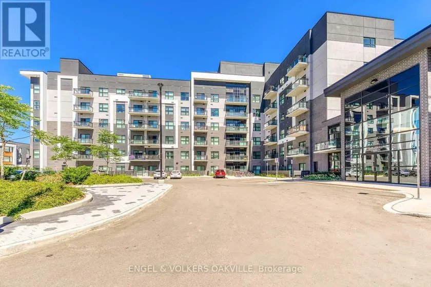 Apartment at 232 - 102 GROVEWOOD COMMON, Oakville
