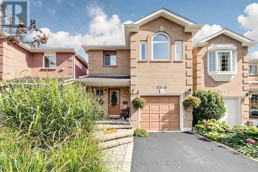 Detached at 1380 HAZEL MCCLEARY DRIVE, Oakville
