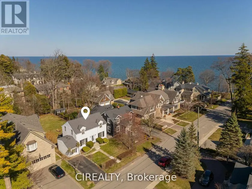 Detached at 25 HOWARD AVENUE, Oakville