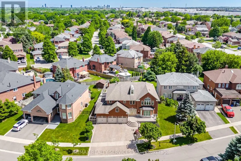 Detached at 36 SHADYWOOD ROAD, Brampton
