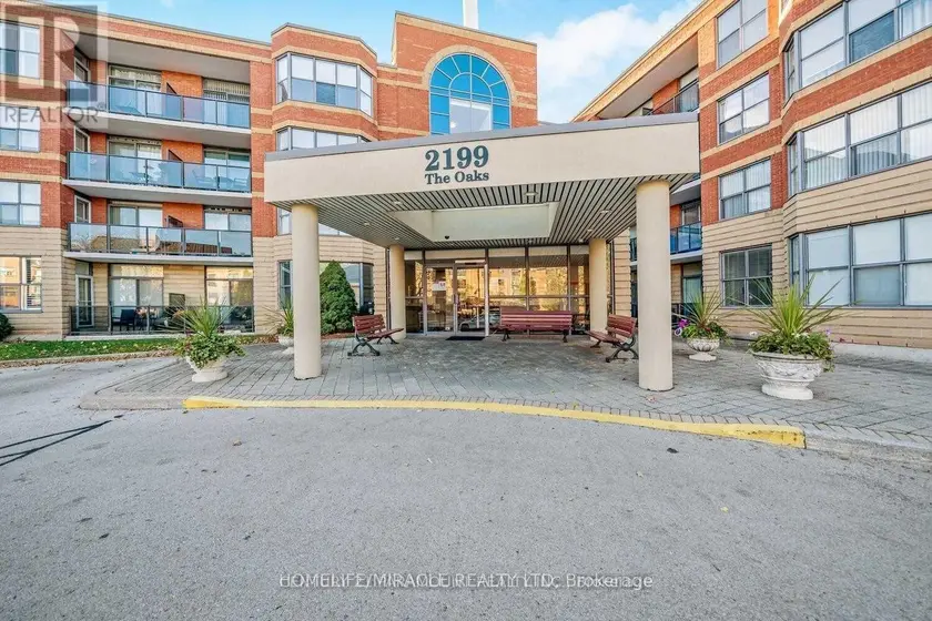 Apartment at 418 - 2199 SIXTH LINE, Oakville