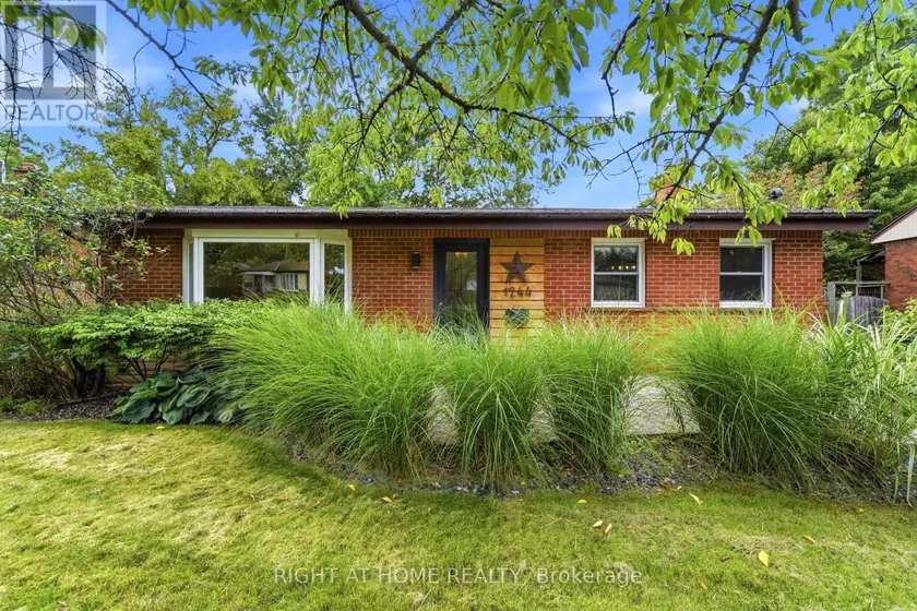 Detached at 1244 DE QUINCY CRESCENT, Burlington
