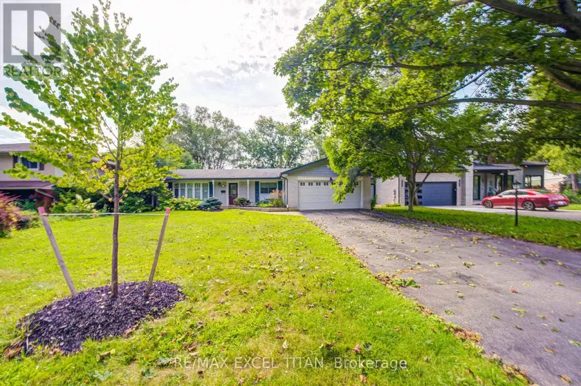 Detached at 1566 VENETIA DRIVE, Oakville