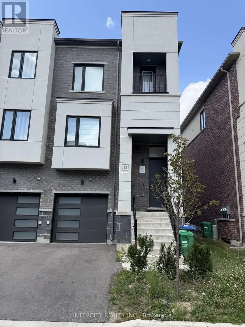 Townhouse at 12 HEATHROW LANE, Caledon