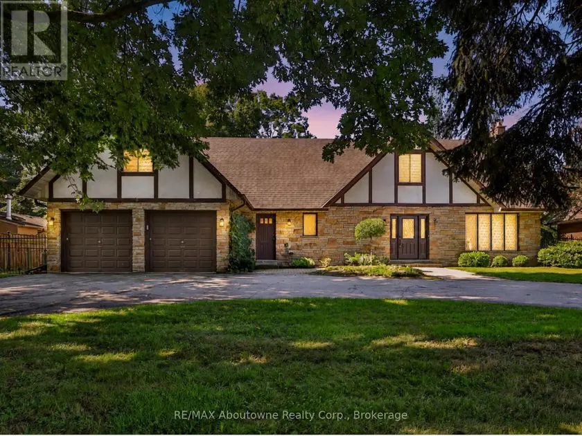 Detached at 30 BIRKBANK DRIVE, Oakville