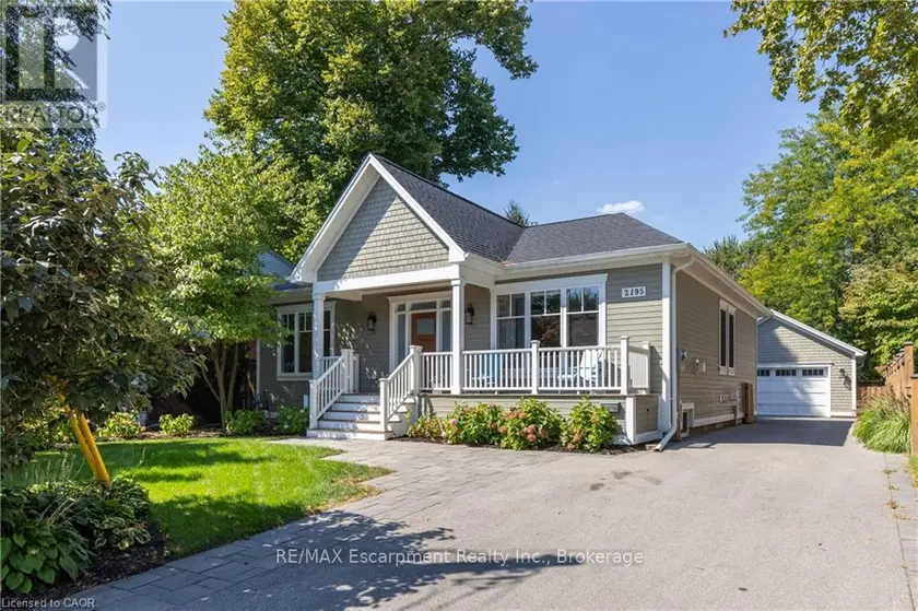 Detached at 2195 COURTLAND DRIVE, Burlington