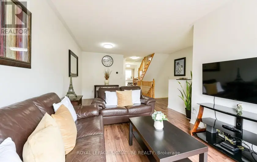 Townhouse at 21 - 3020 CEDARGLEN GATE, Mississauga