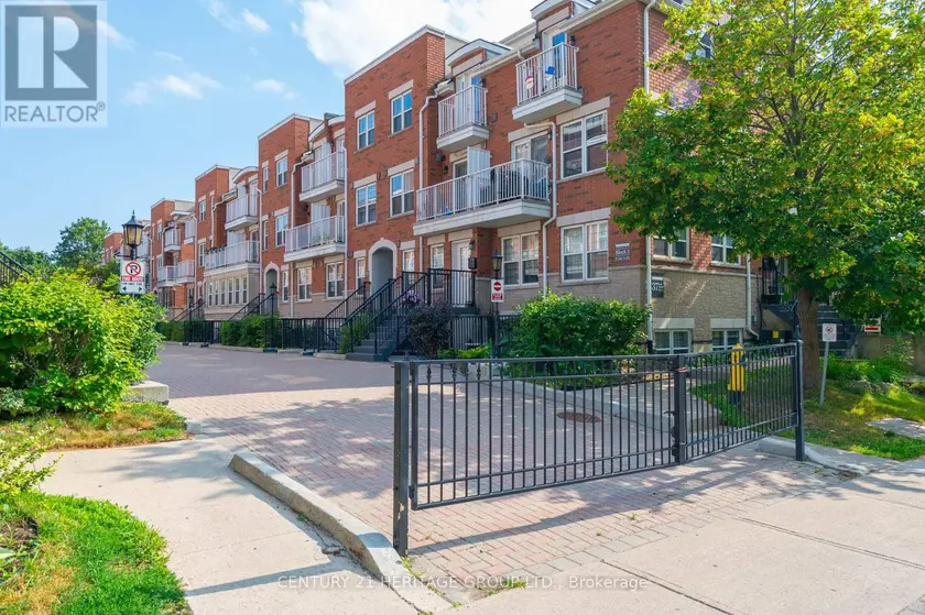 Townhouse at 24 - 37 FOUR WINDS DRIVE, Toronto