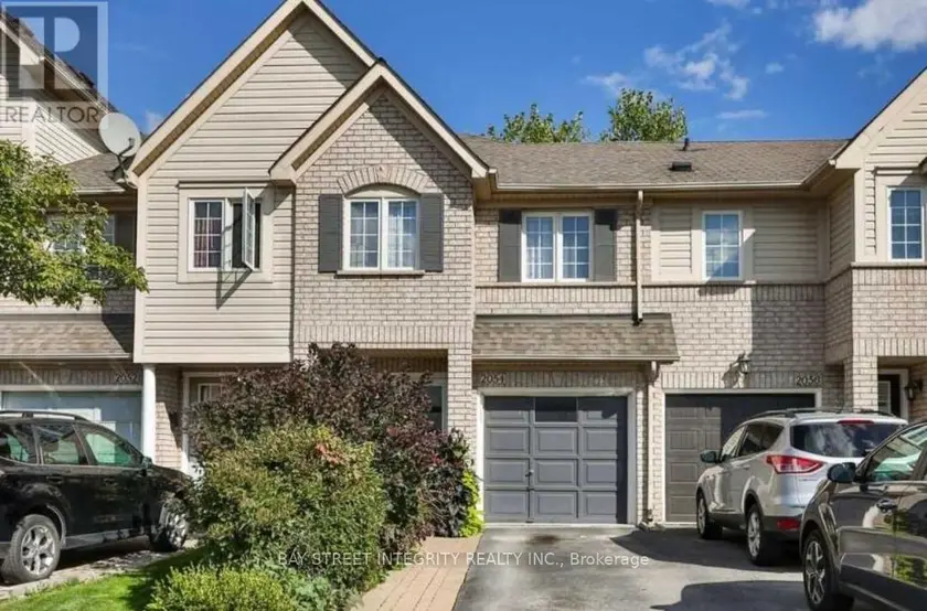 Townhouse at 2054 GLENHAMPTON ROAD, Oakville
