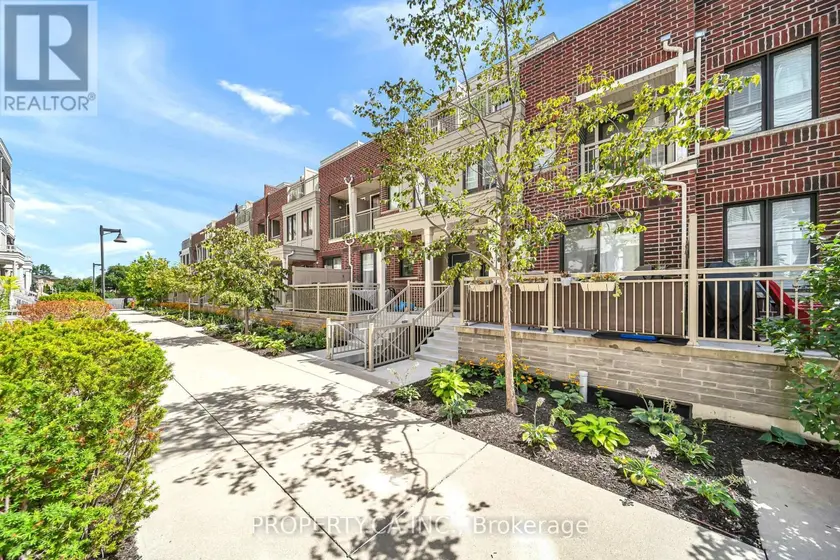 Townhouse at 7 - 135 LONG BRANCH AVENUE, Toronto