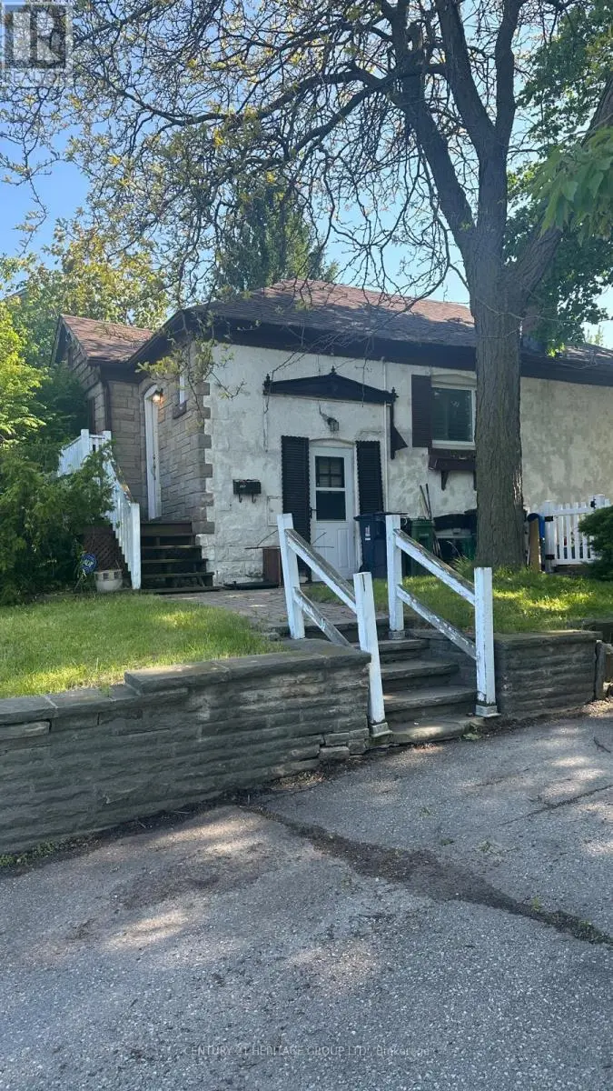 Detached at 930 SCARLETT ROAD, Toronto