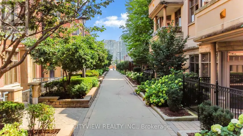 Apartment at 109 - 320 CITY CENTRE DRIVE, Mississauga