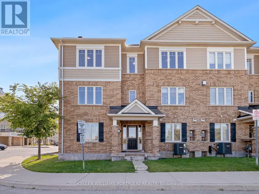Townhouse at 1 - 1025 NADALIN HEIGHTS, Milton