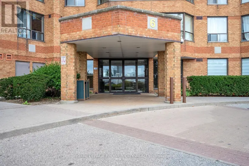 Apartment at 417 - 6 HUMBERLINE DRIVE, Toronto