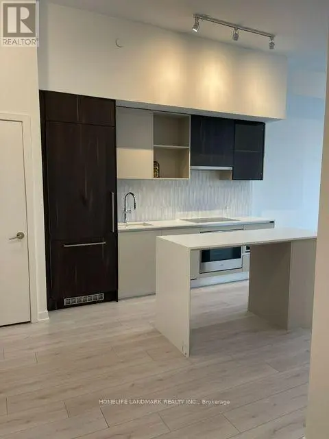 Apartment at 395 DUNDAS STREET W, Oakville