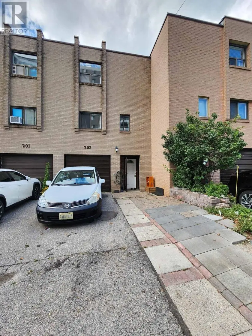 Townhouse at 82 - 203 LOTHERTON PATHWAY, Toronto