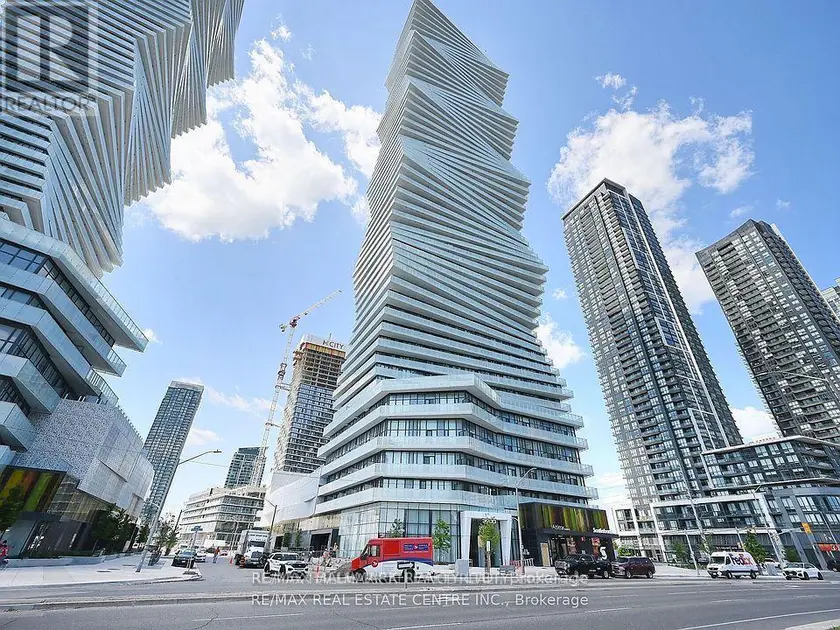 Apartment at 4111 - 3900 CONFEDERATION PARKWAY, Mississauga